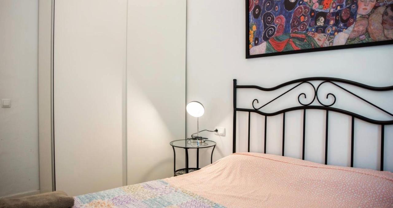 Eixample Apartments - Pova Barcelona Exteriör bild